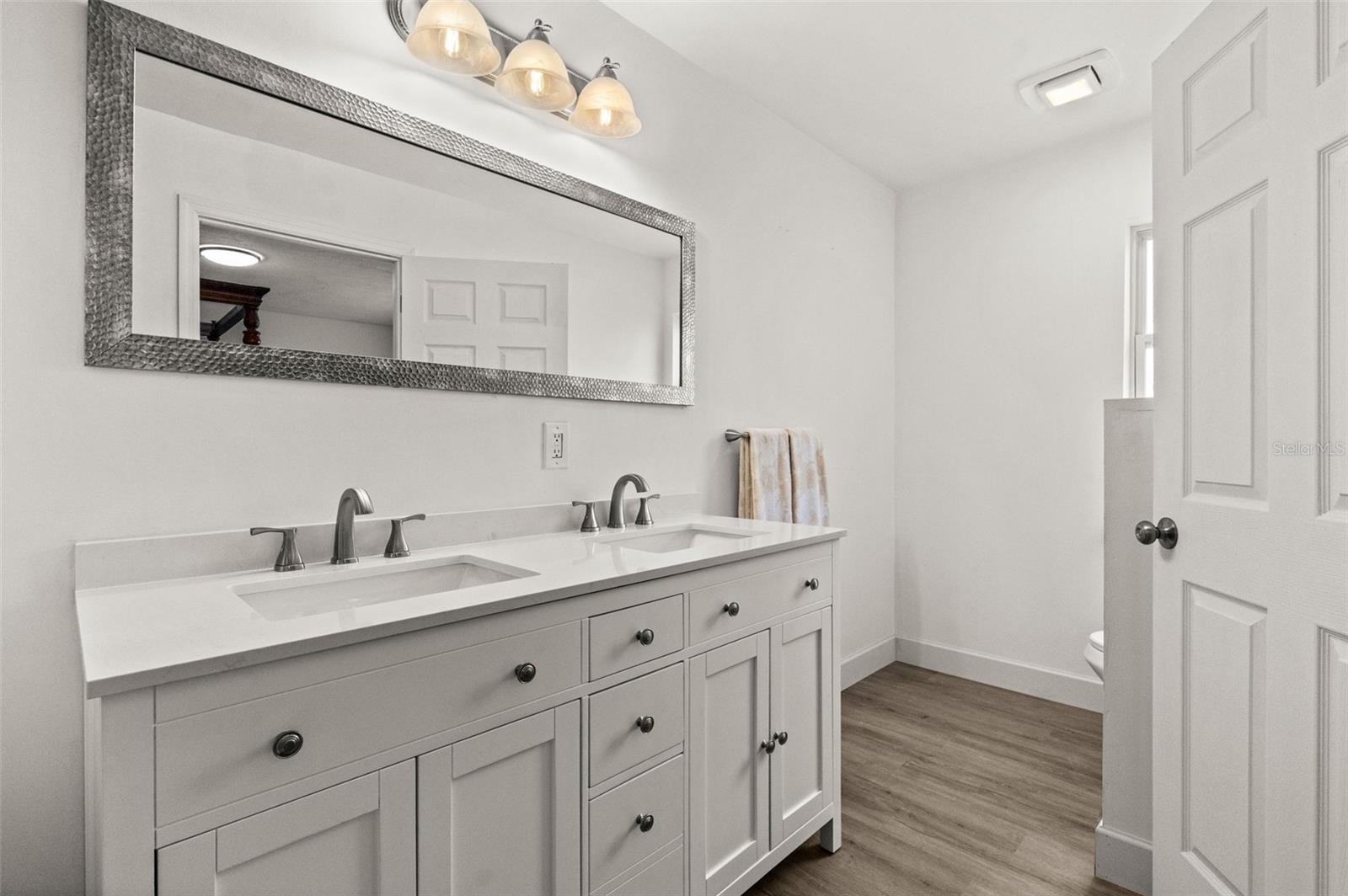 710 116TH AVE — photo 32