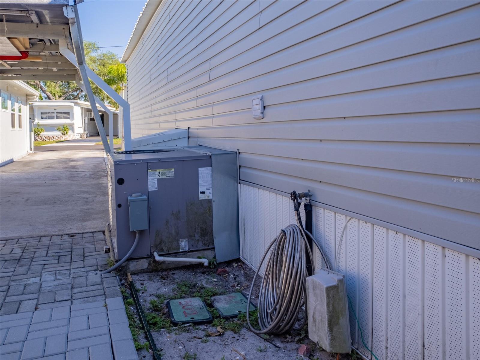401 DENICE DR #401 — photo 28