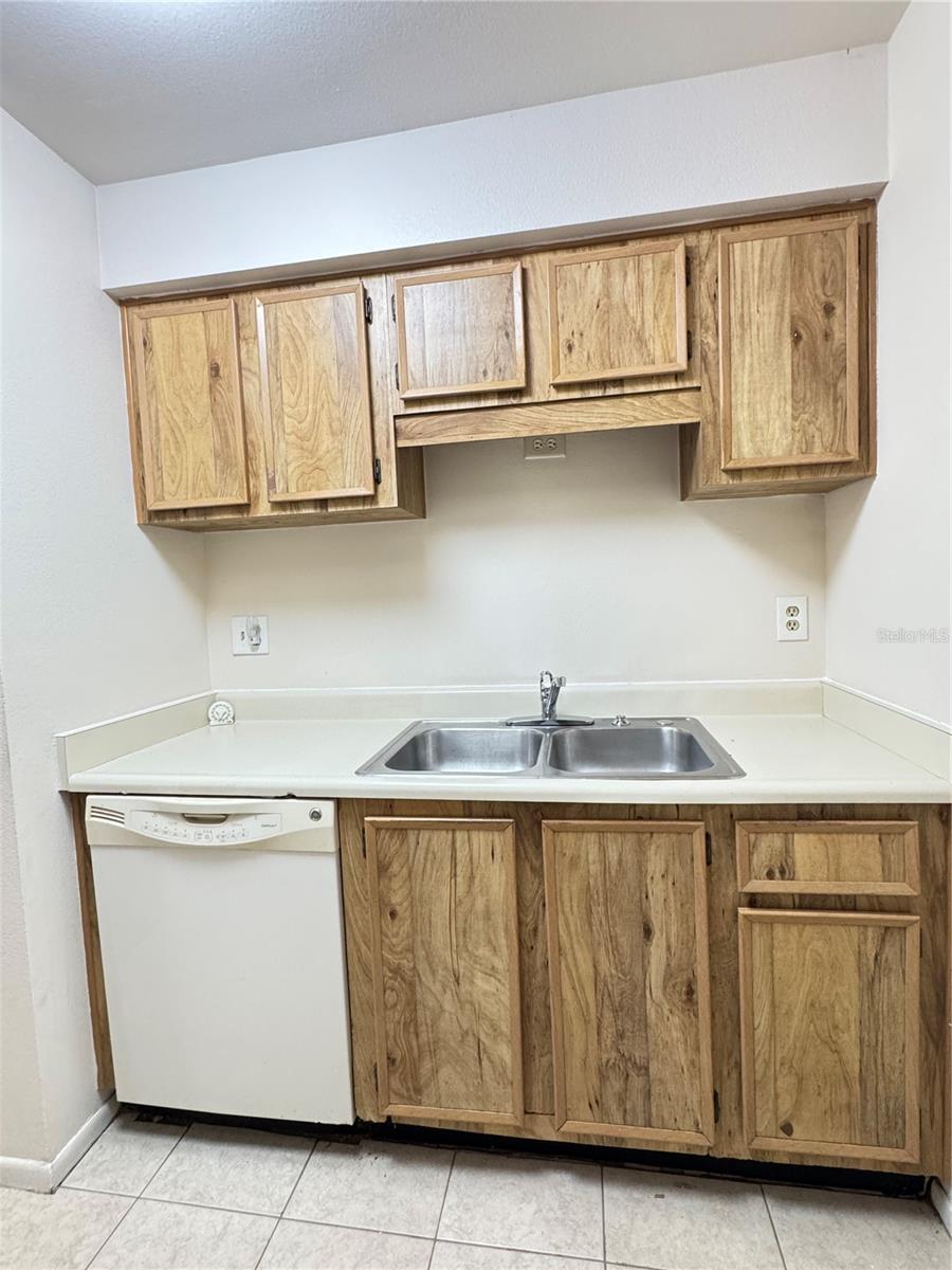 4033 DREAM OAK PL #101 — photo 8
