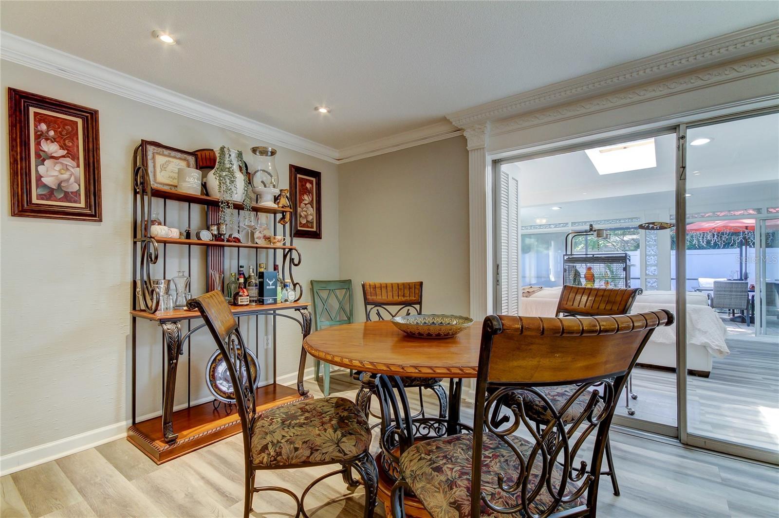 1846 ELMHURST DR — photo 23
