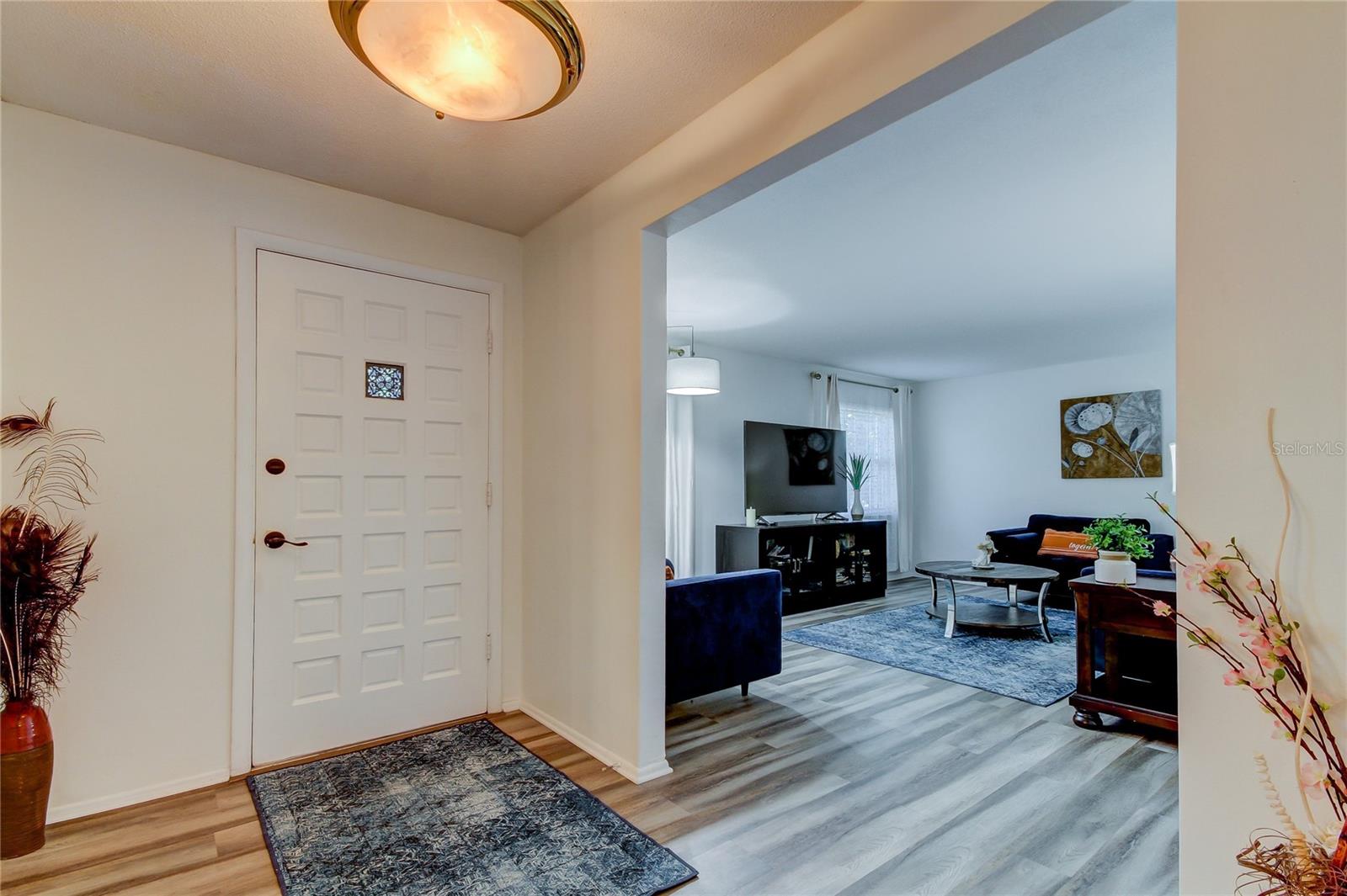 1846 ELMHURST DR — photo 4