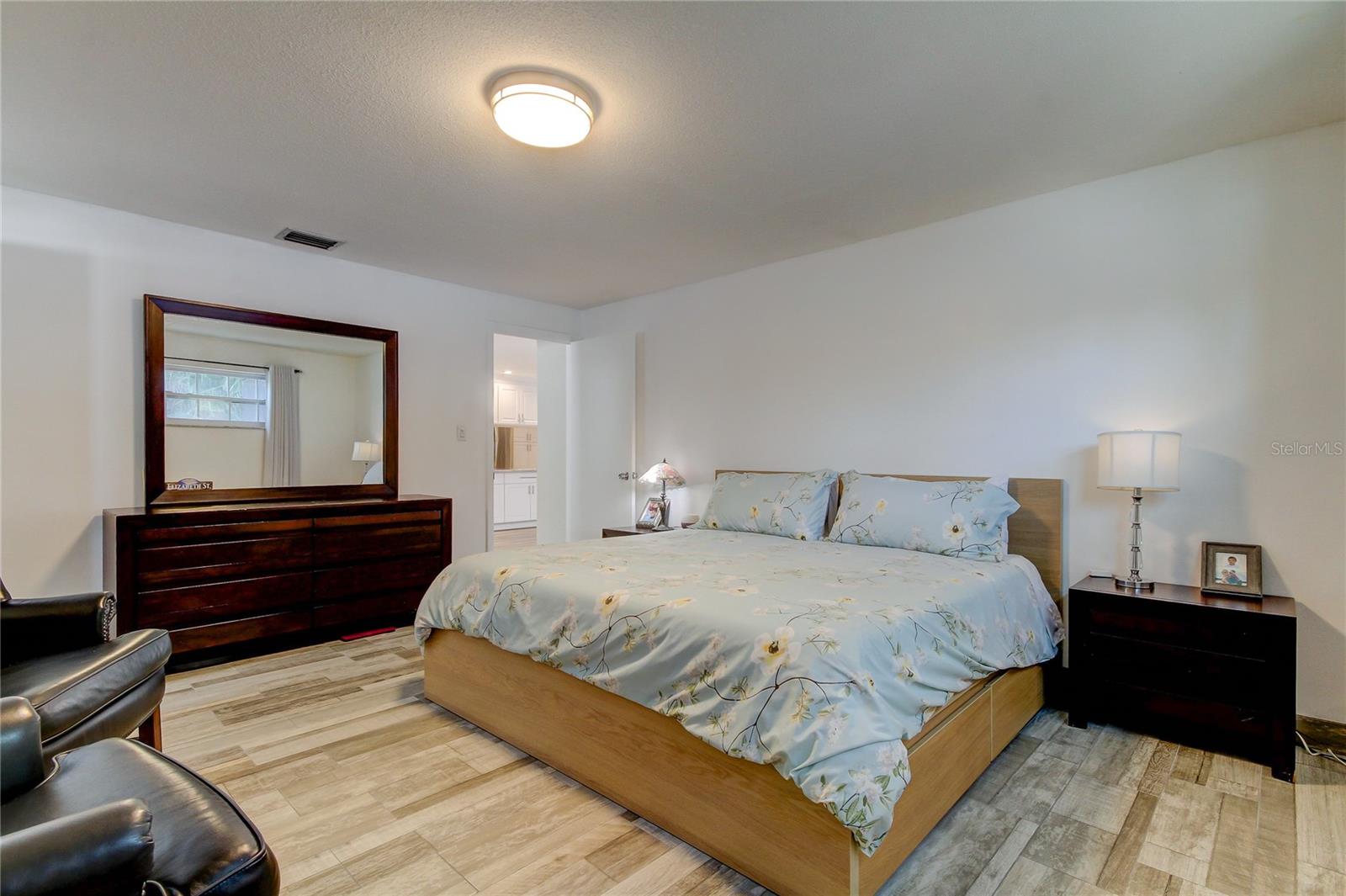 1846 ELMHURST DR — photo 32