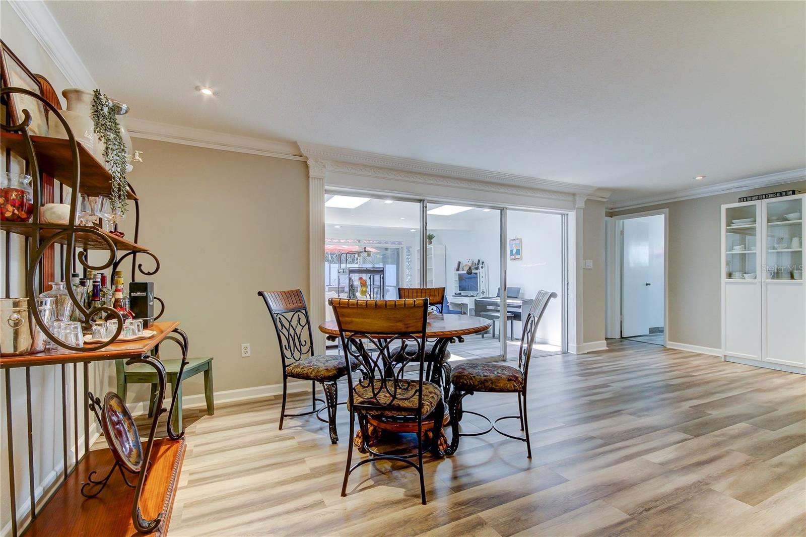 1846 ELMHURST DR — photo 25