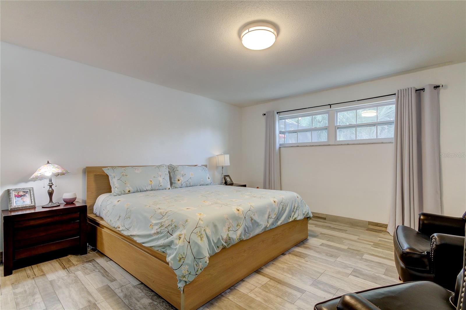 1846 ELMHURST DR — photo 33