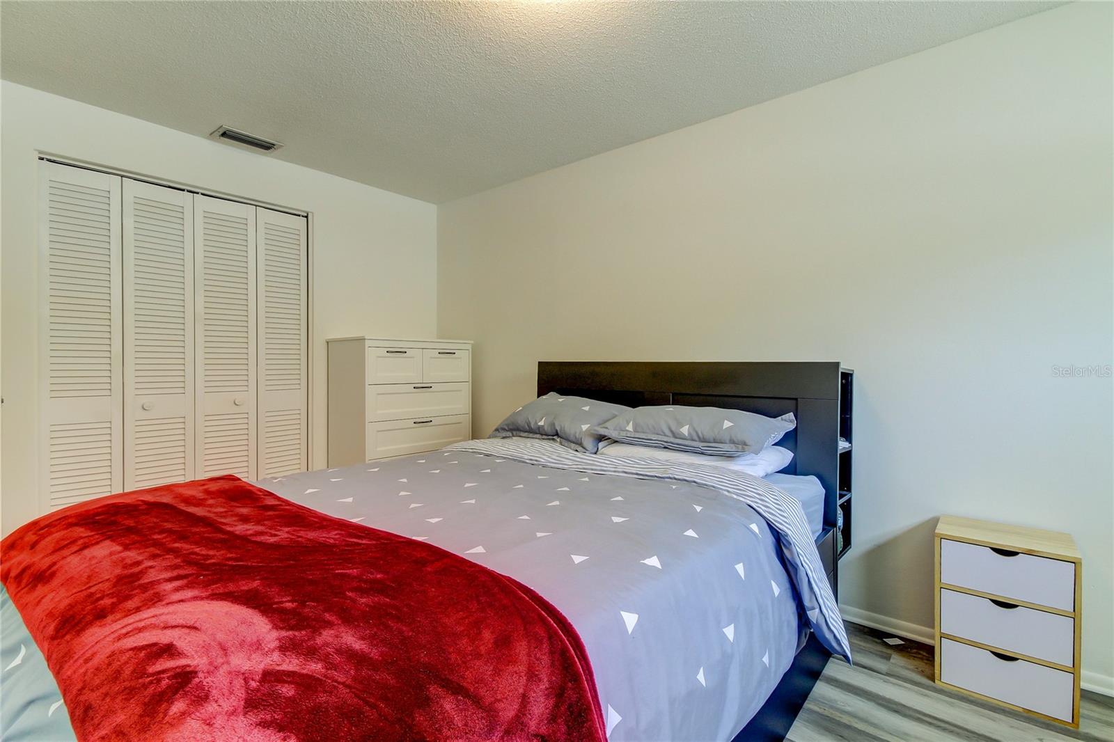 1846 ELMHURST DR — photo 41