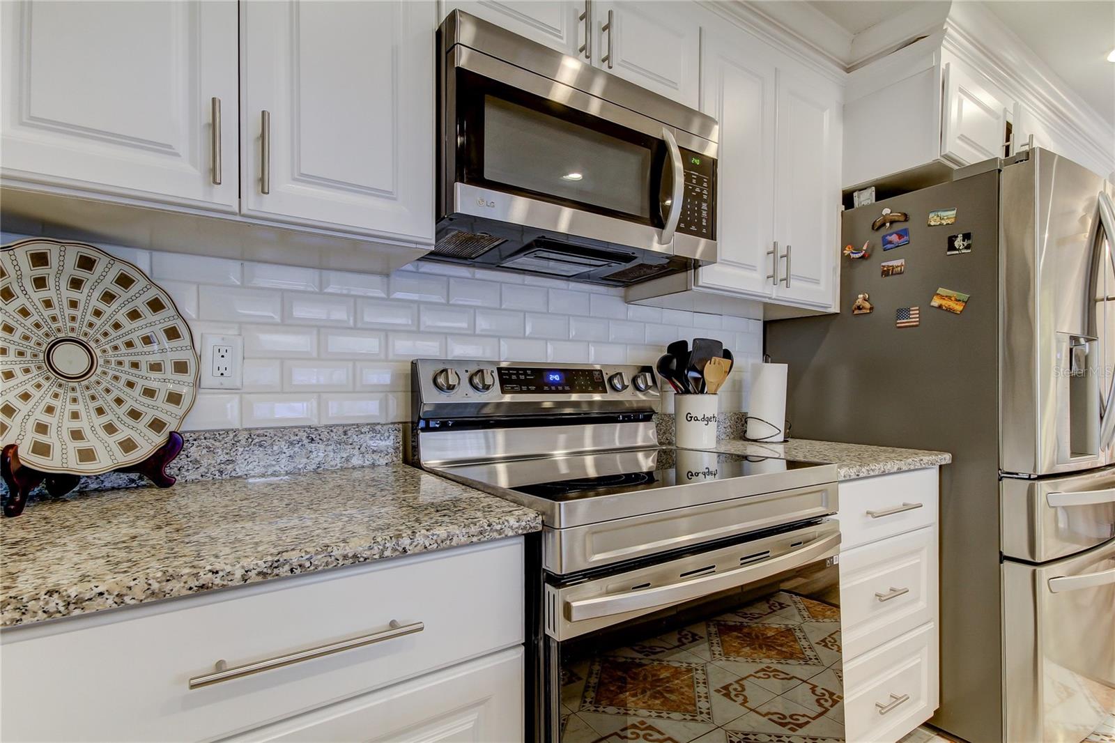 1846 ELMHURST DR — photo 14