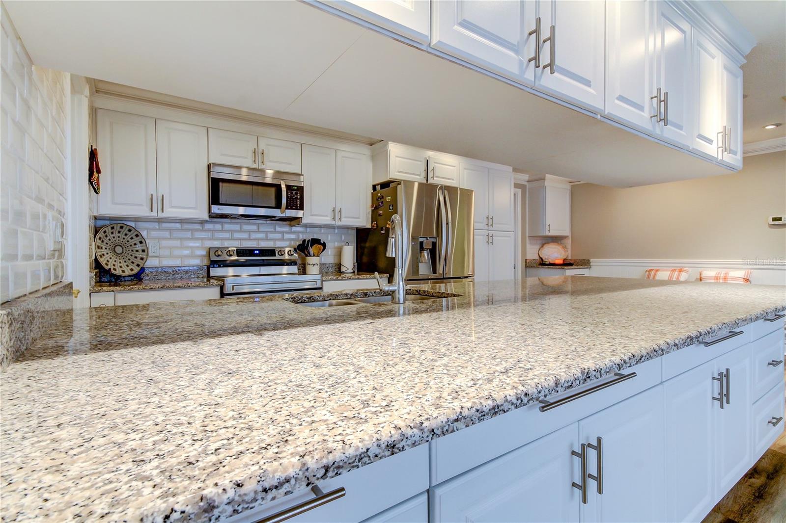 1846 ELMHURST DR — photo 20