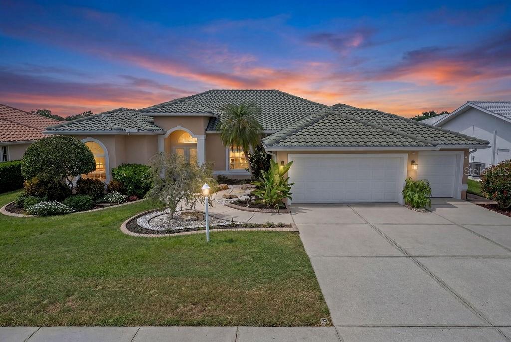 1543 WATERFORD DR — photo 3