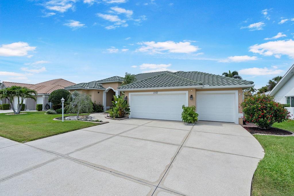 1543 WATERFORD DR — photo 61