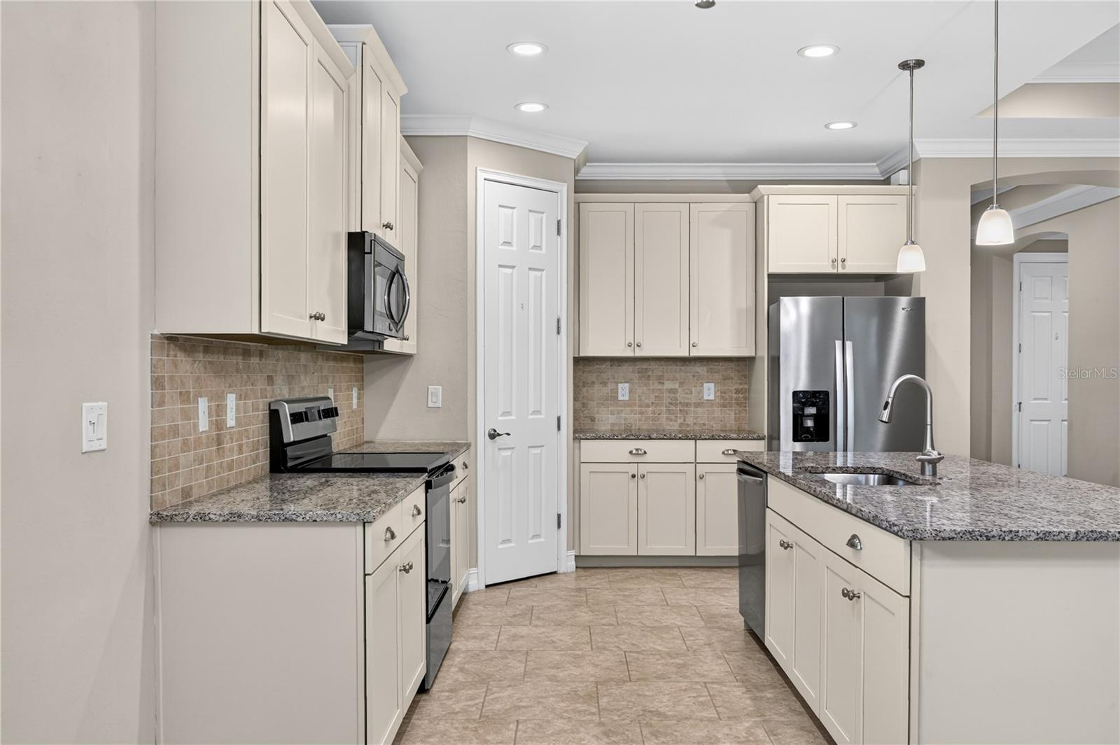 120 VENTOSA PL — photo 7