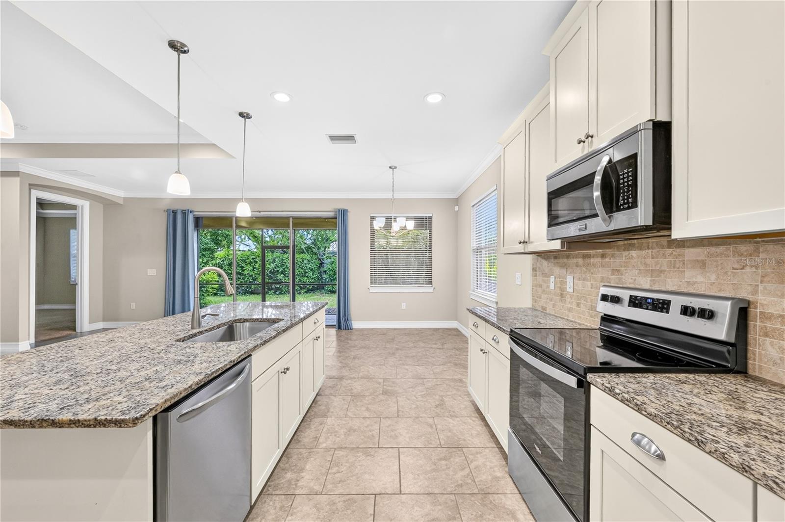 120 VENTOSA PL — photo 3