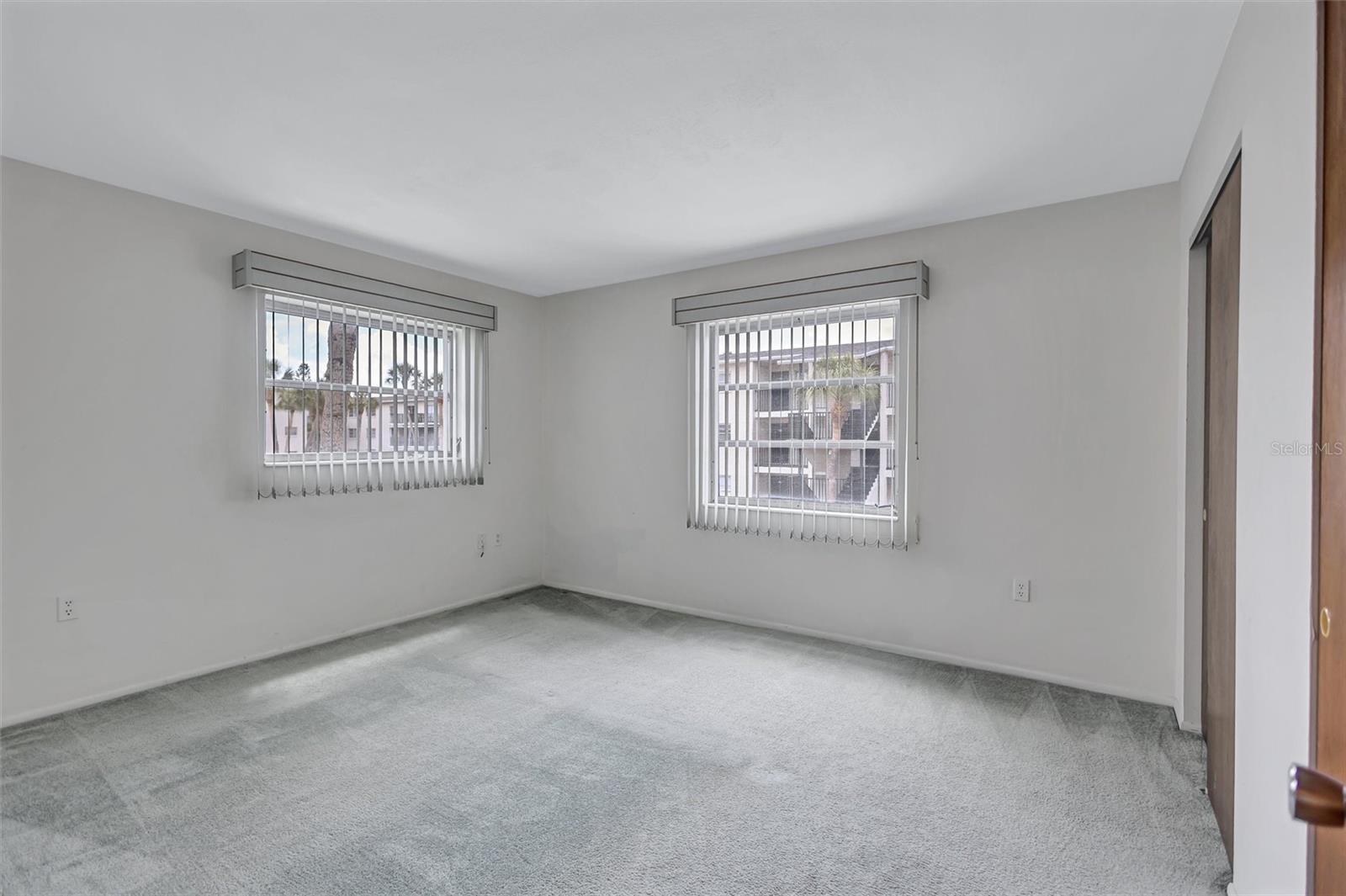 2217 SUNSET DR #E27 — photo 19