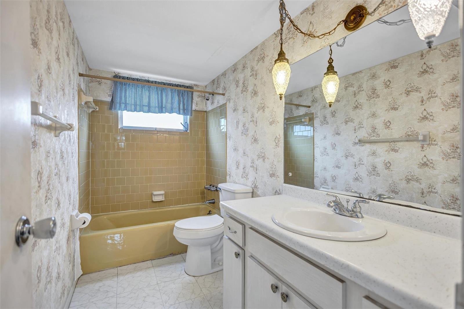 2217 SUNSET DR #E27 — photo 17