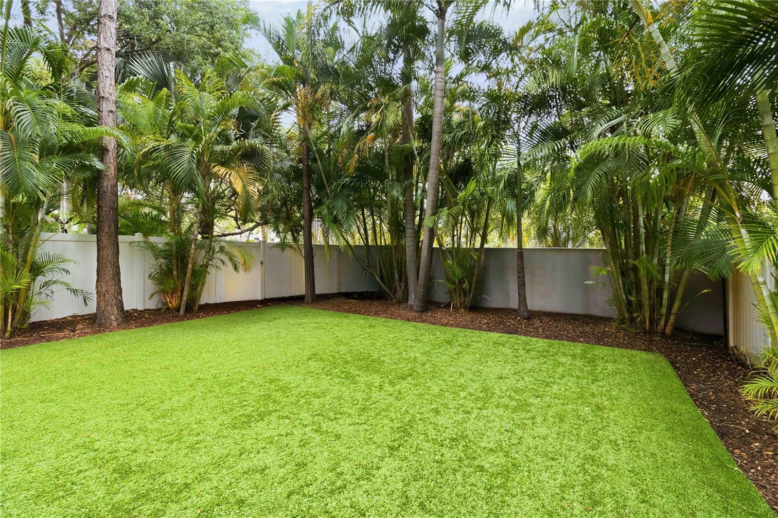 2869 BAYSHORE TRAILS DR — photo 37