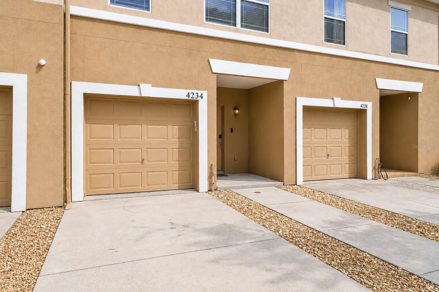 4234 TYLER CIR N ##102B — photo 3