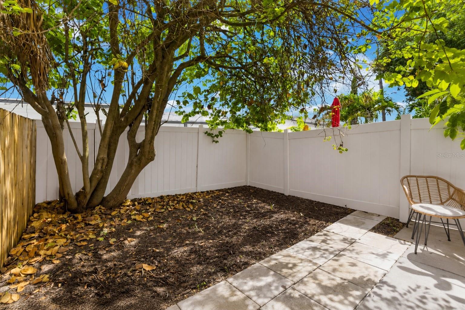 4234 TYLER CIR N ##102B — photo 17