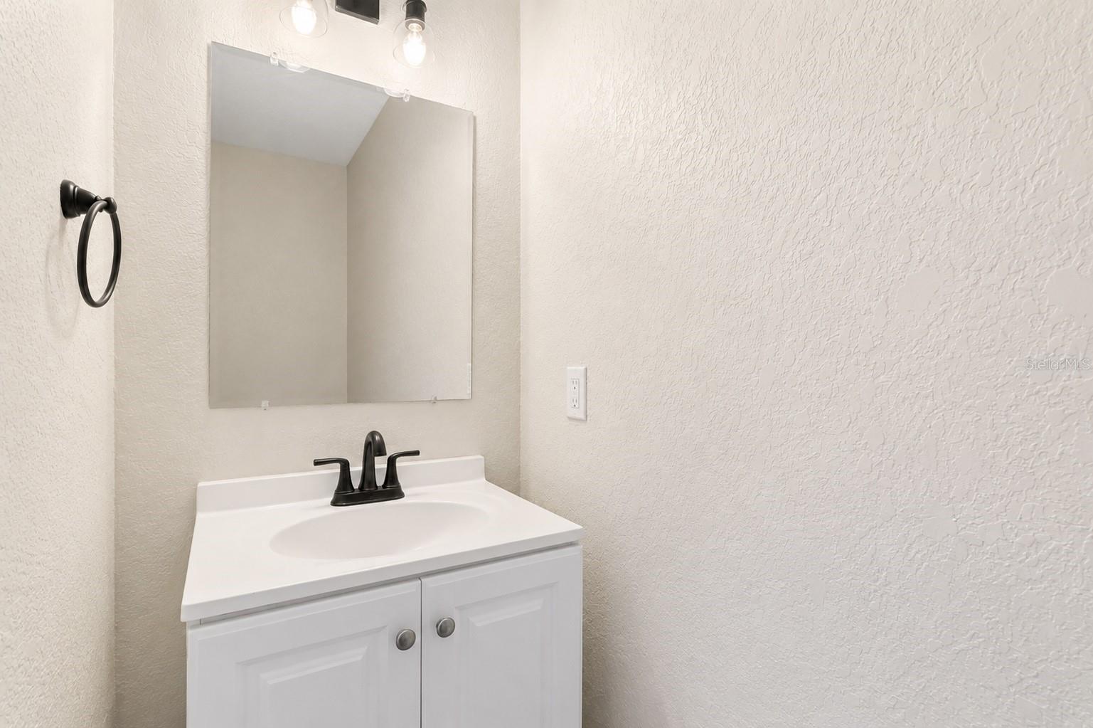 4234 TYLER CIR N ##102B — photo 15