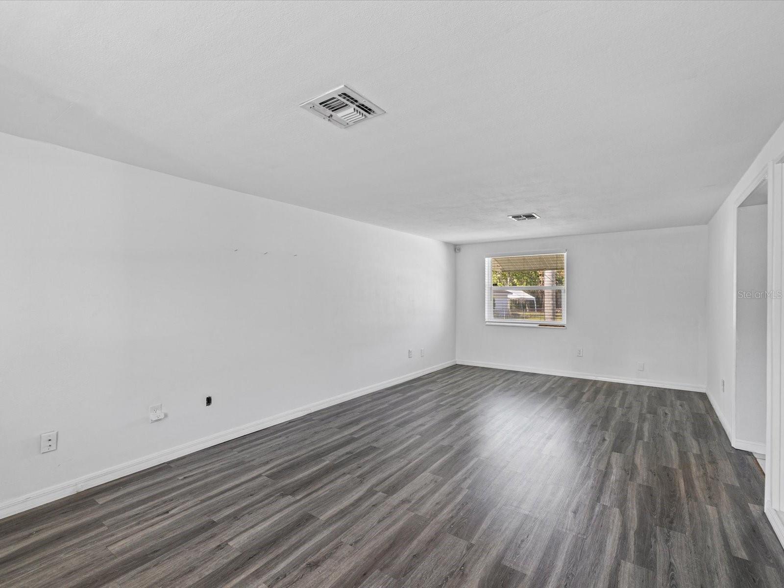 9931 GOLDEN LOOP — photo 4