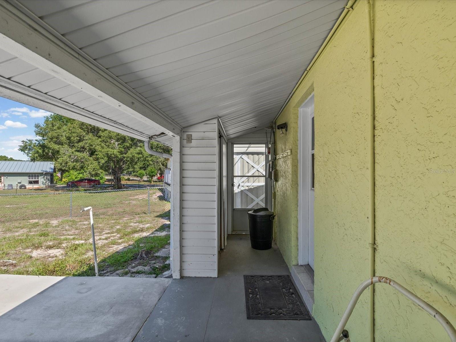 9931 GOLDEN LOOP — photo 20