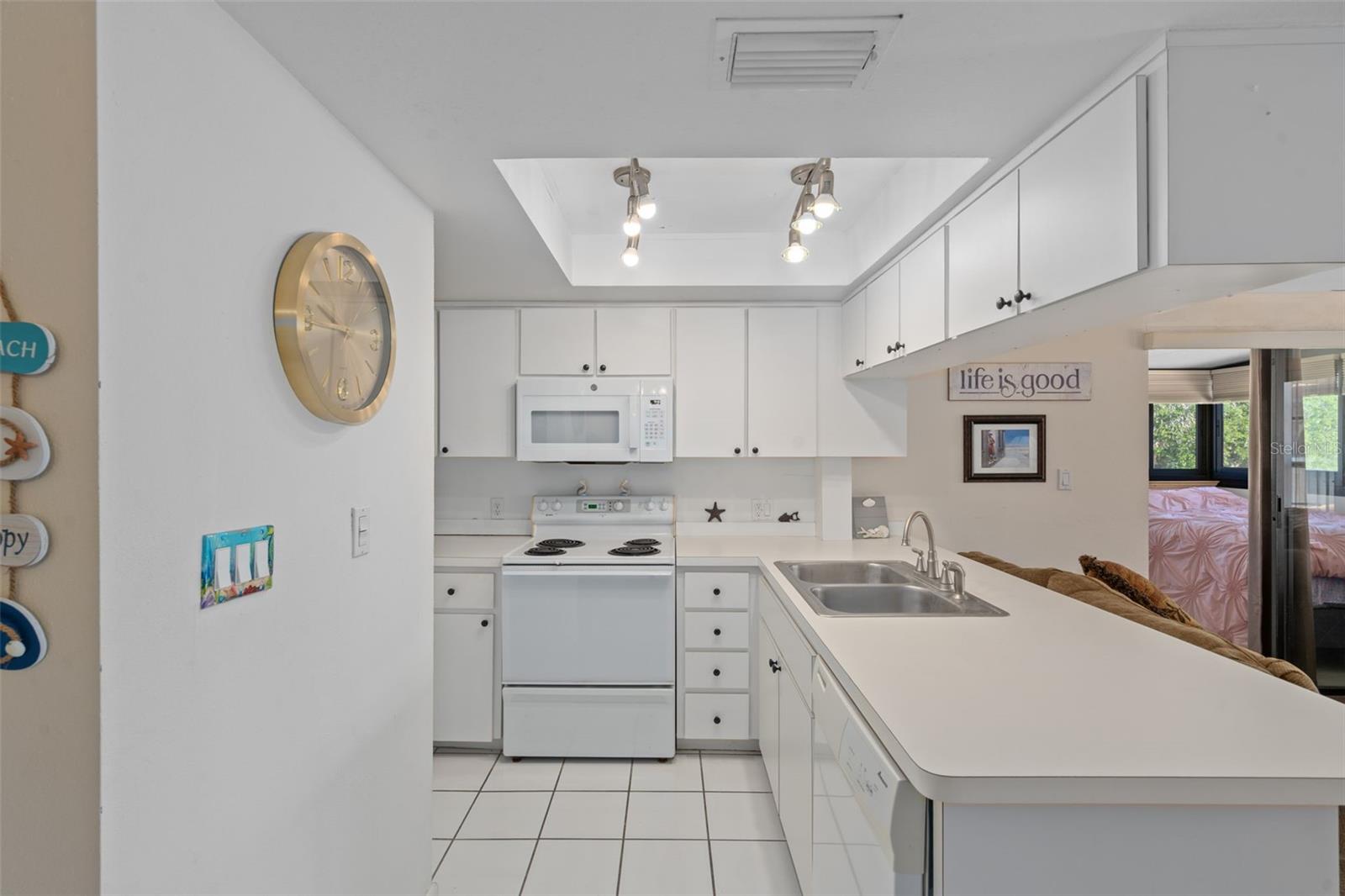2571 CYPRUS DR #1-201 — photo 15