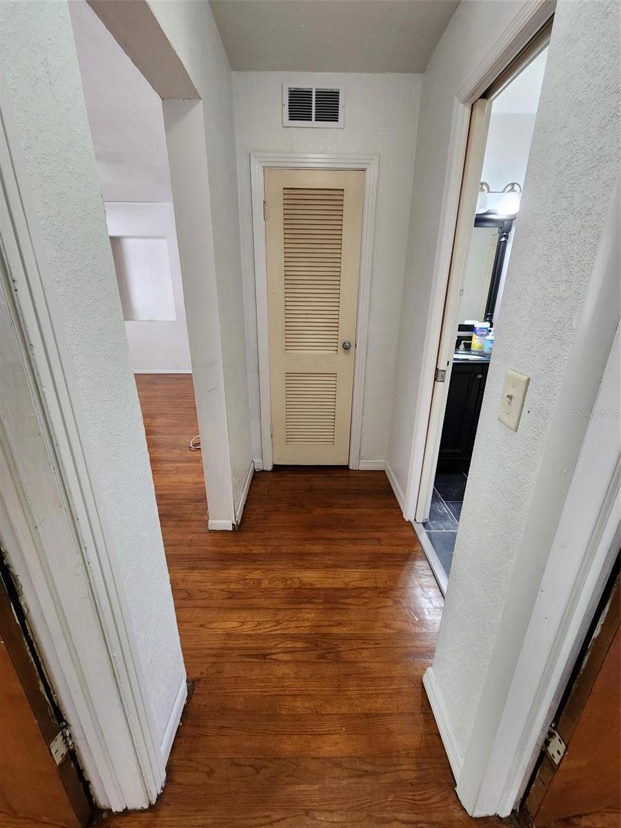 1608 EDNA AVE — photo 35