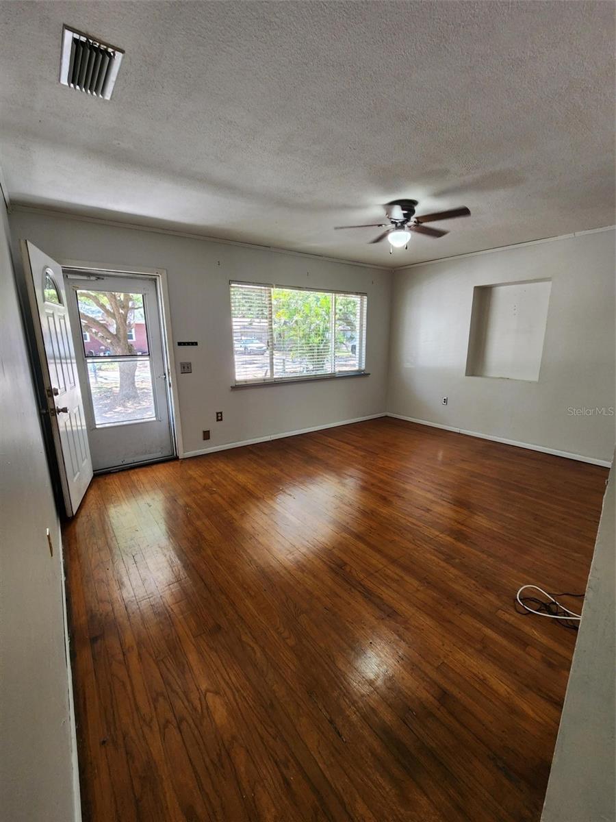 1608 EDNA AVE — photo 37