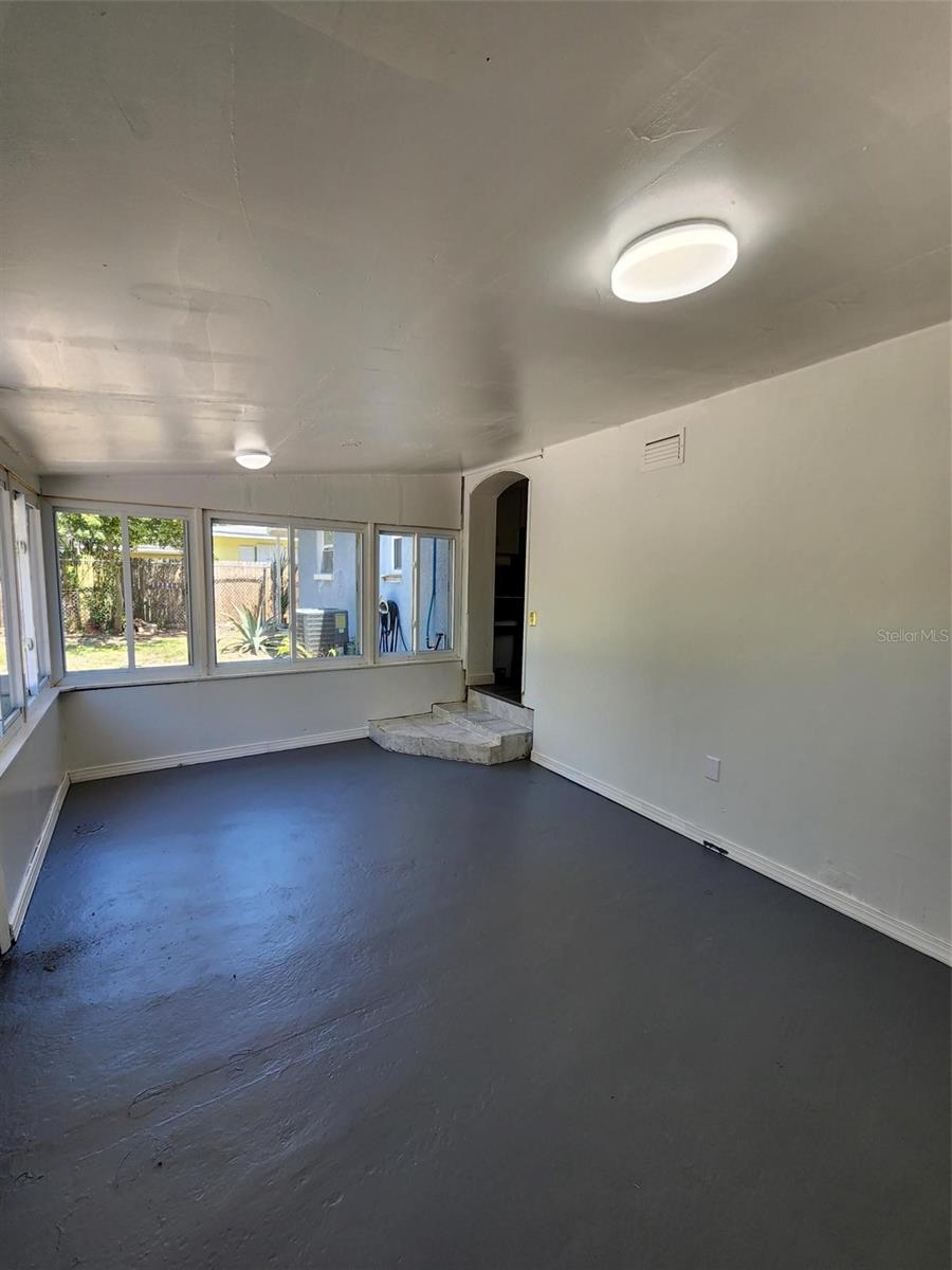 1608 EDNA AVE — photo 26
