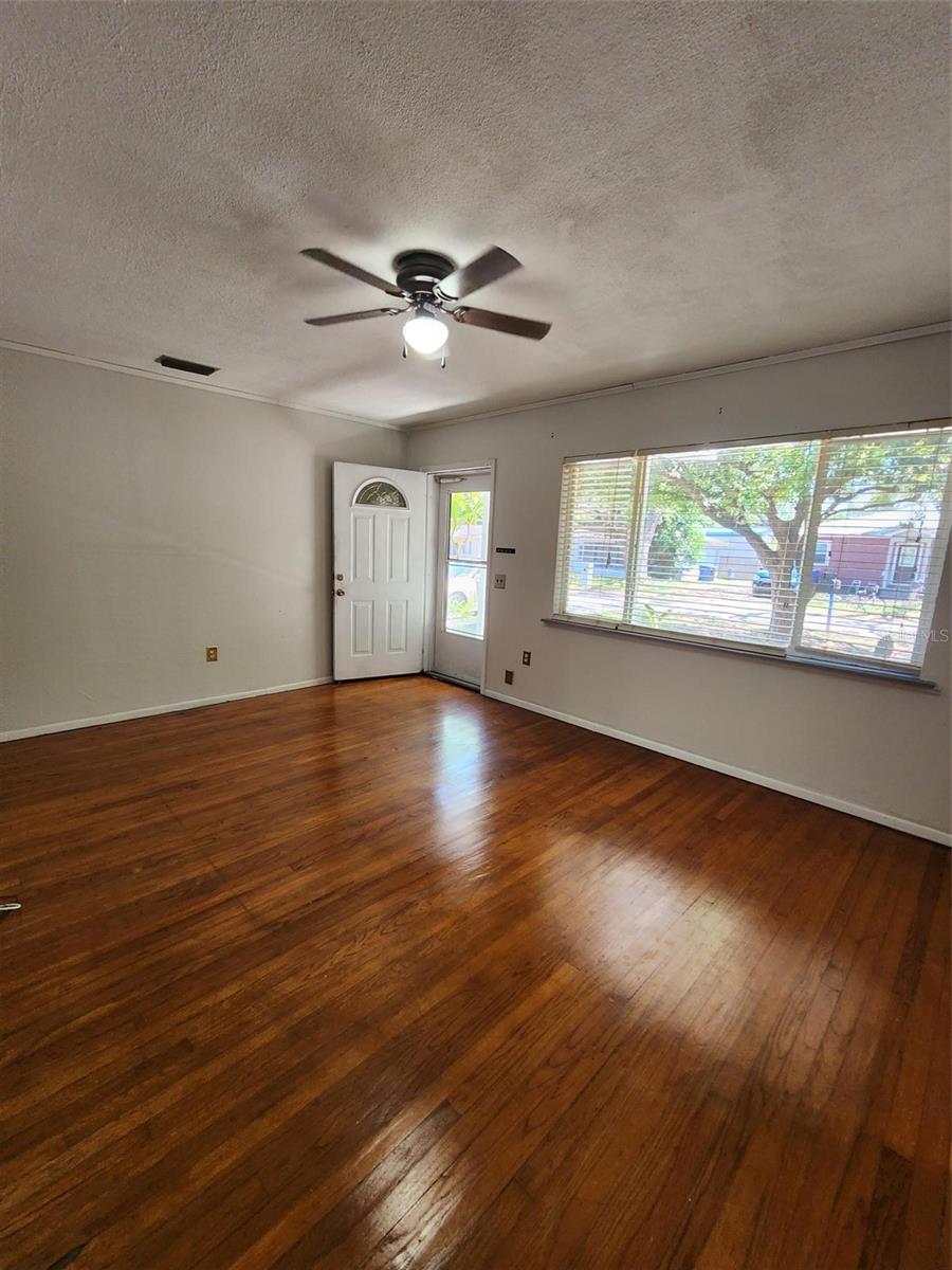 1608 EDNA AVE — photo 36
