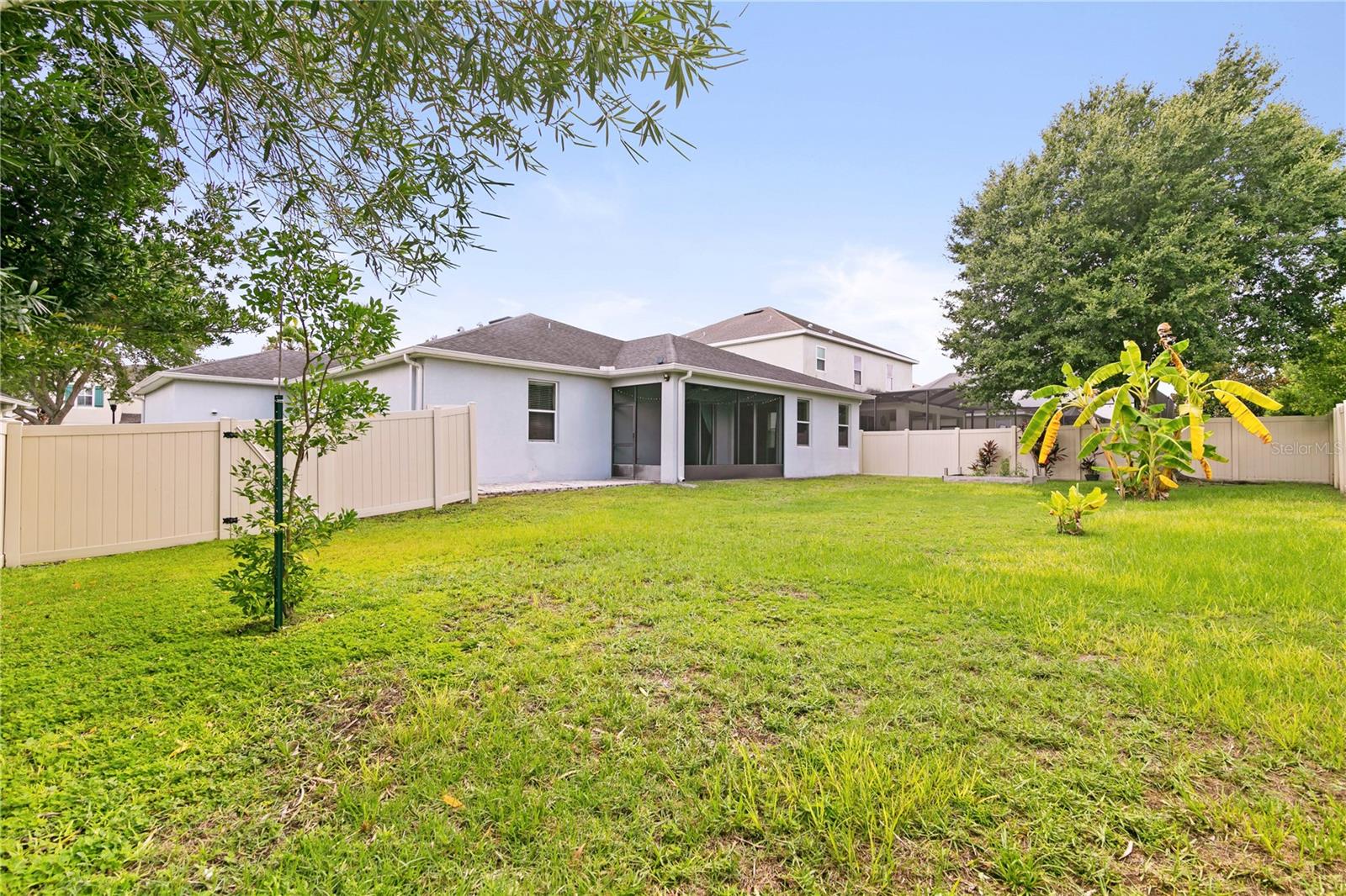 11412 LAKE LUCAYA DR — photo 54