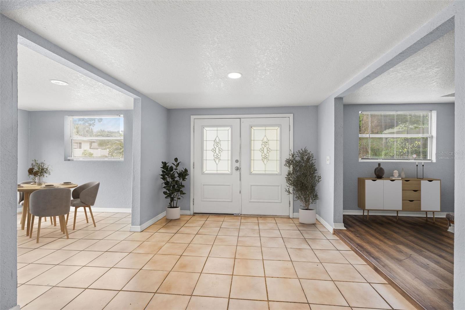 305 E HANNA AVE — photo 51