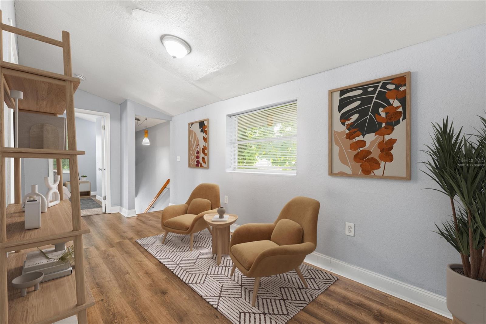 305 E HANNA AVE — photo 45