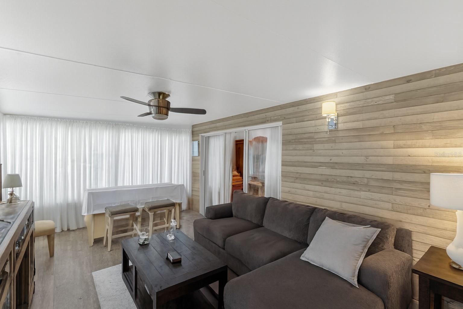 1237 FRANFORD DR — photo 15