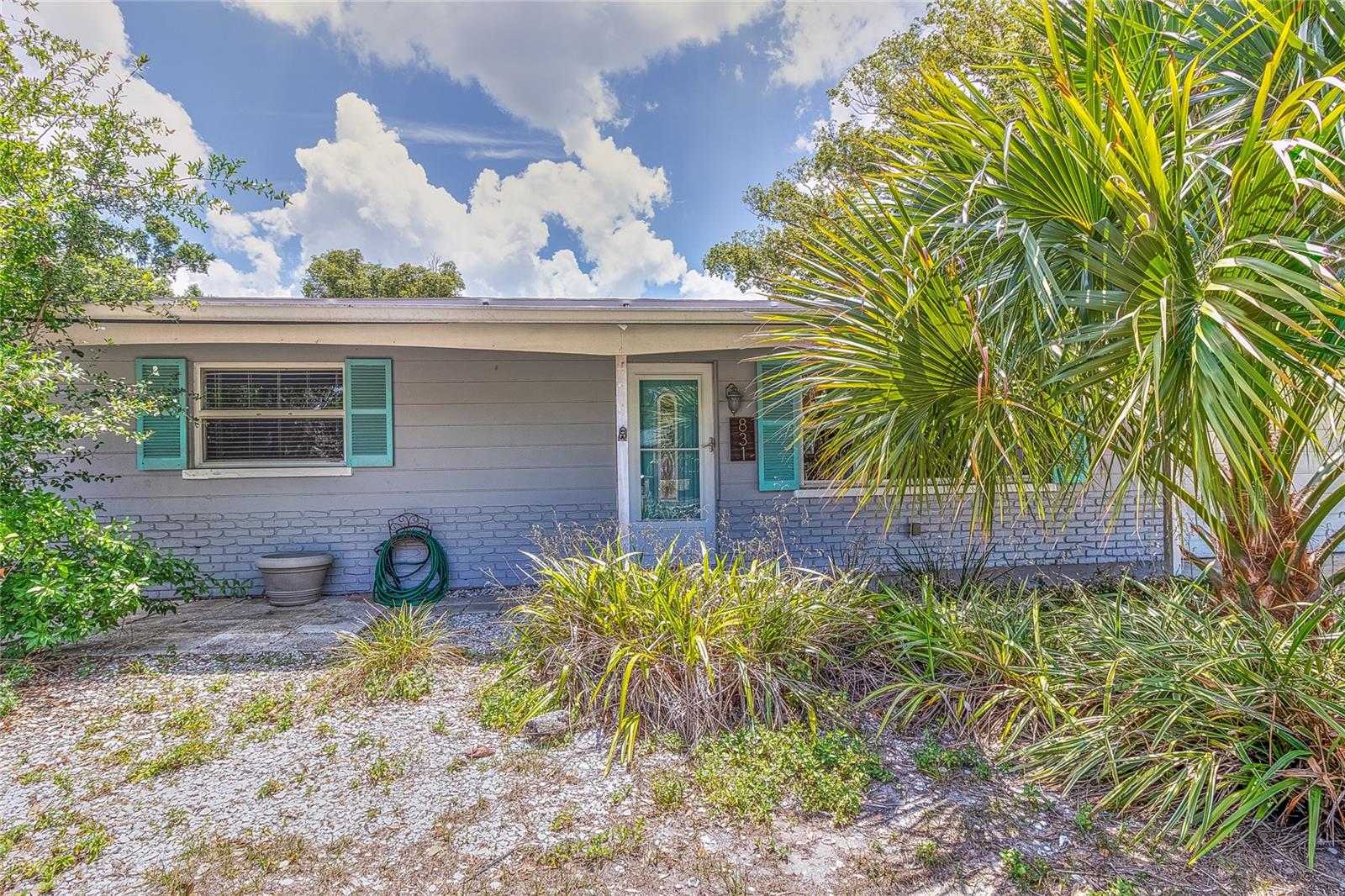 831 LAKESIDE DR — photo 5