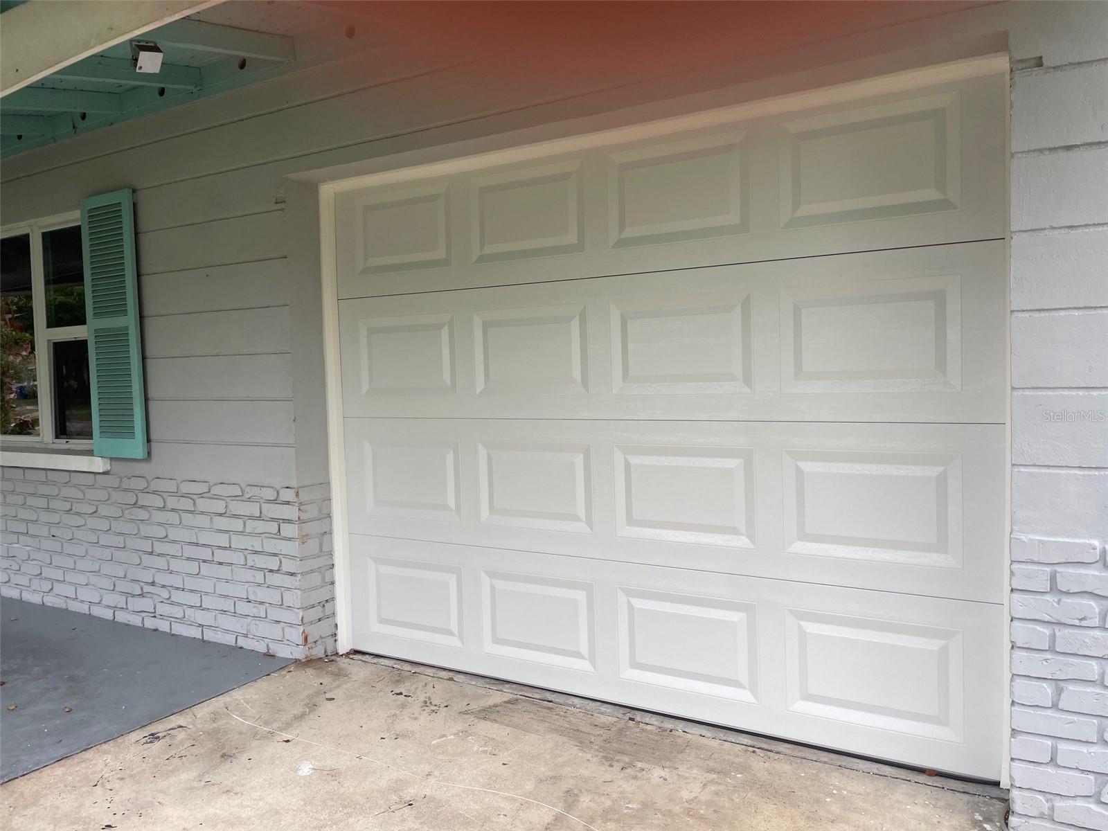 831 LAKESIDE DR — photo 6