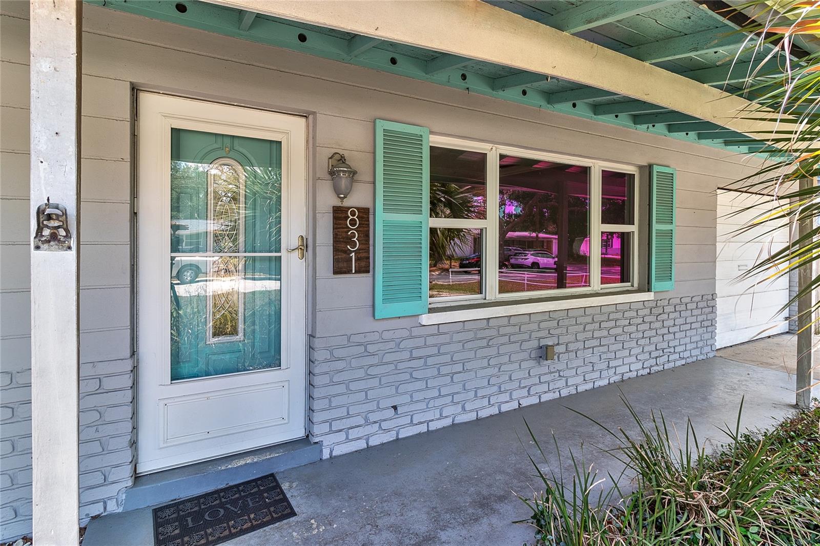 831 LAKESIDE DR — photo 4