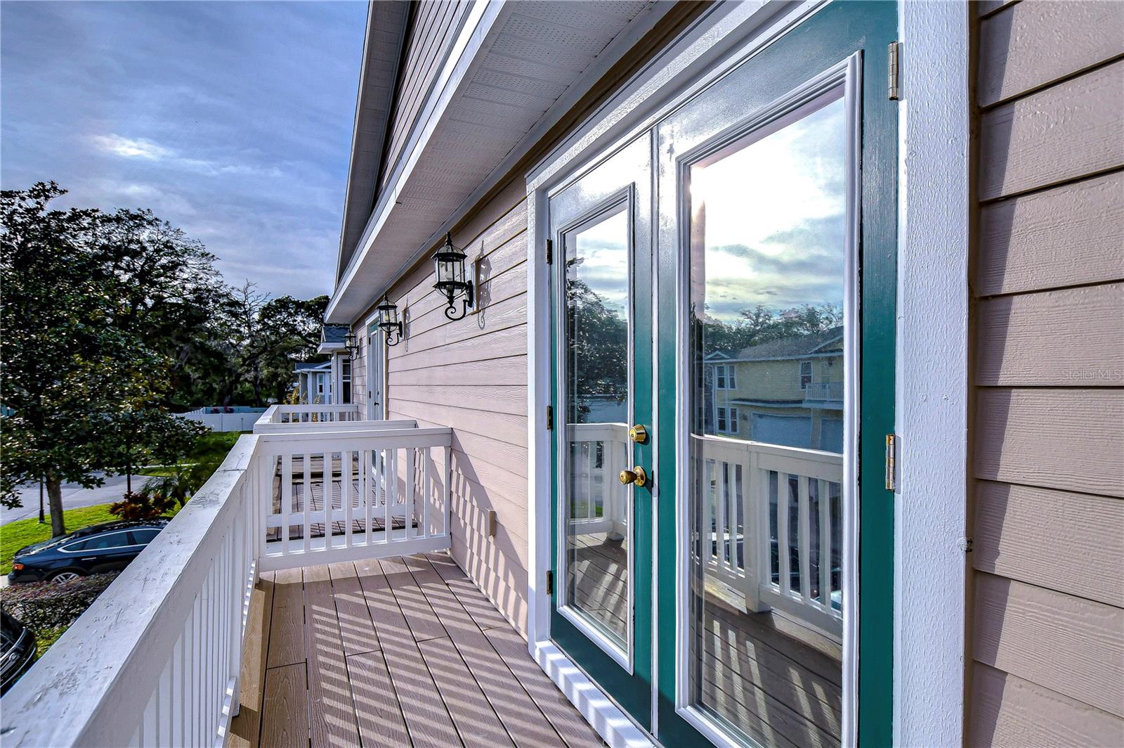 208 ELM VIEW CT — photo 18