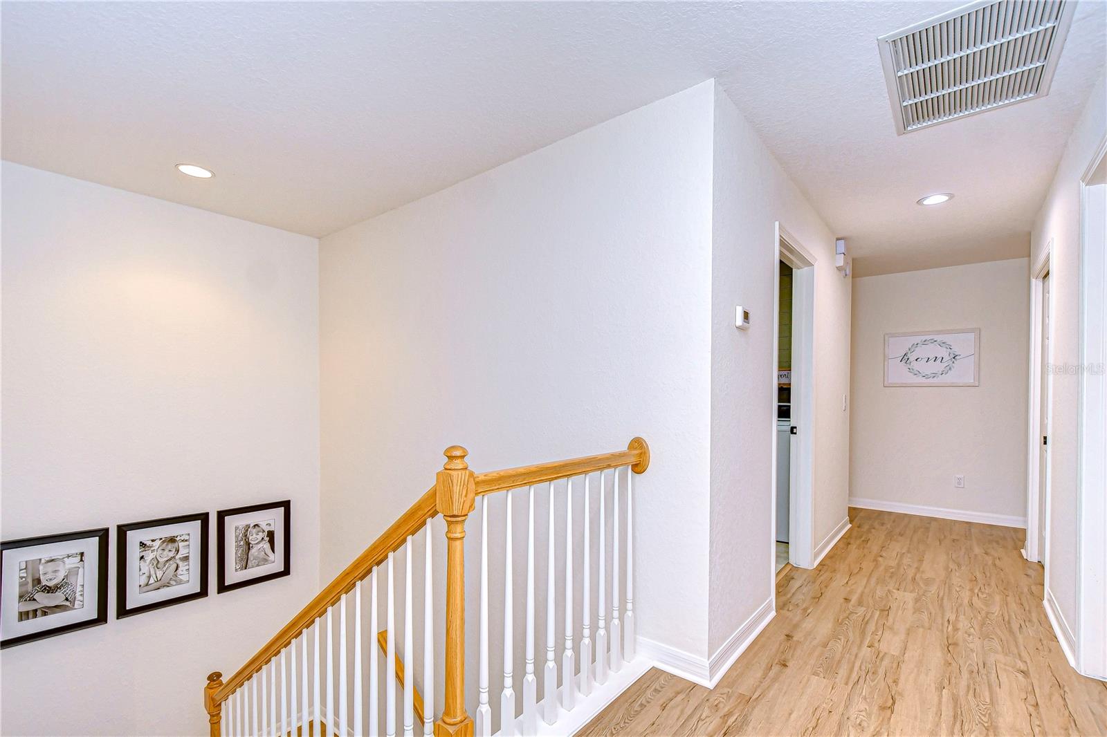 208 ELM VIEW CT — photo 15