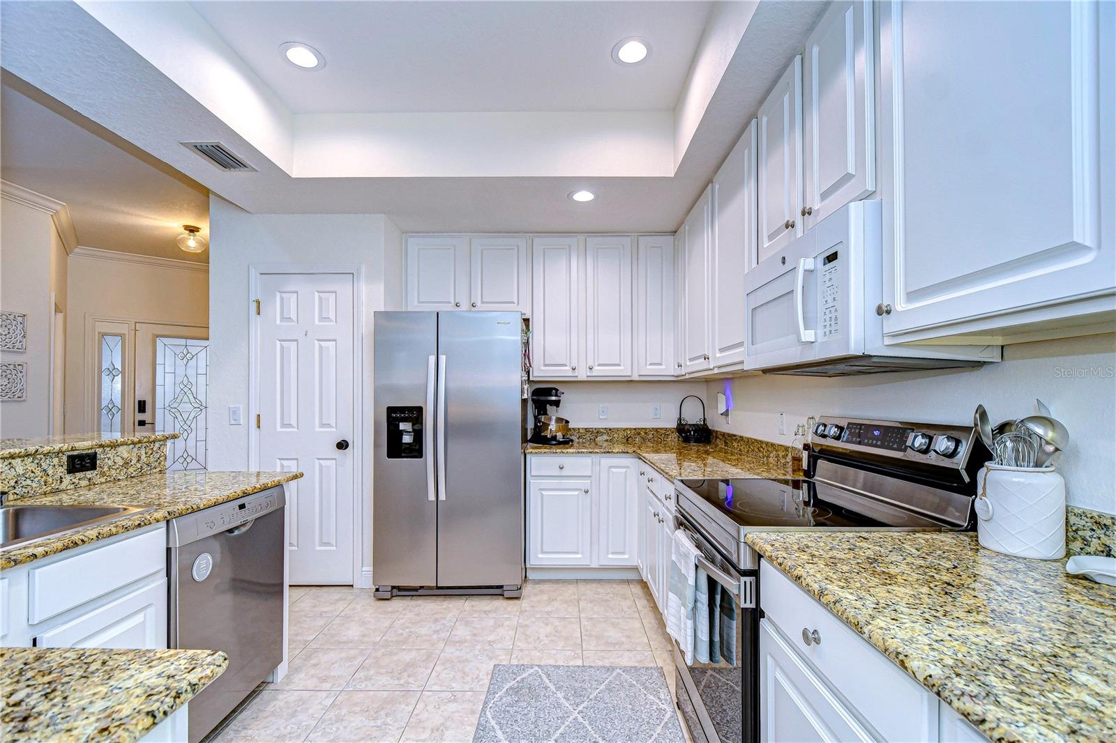 208 ELM VIEW CT — photo 11