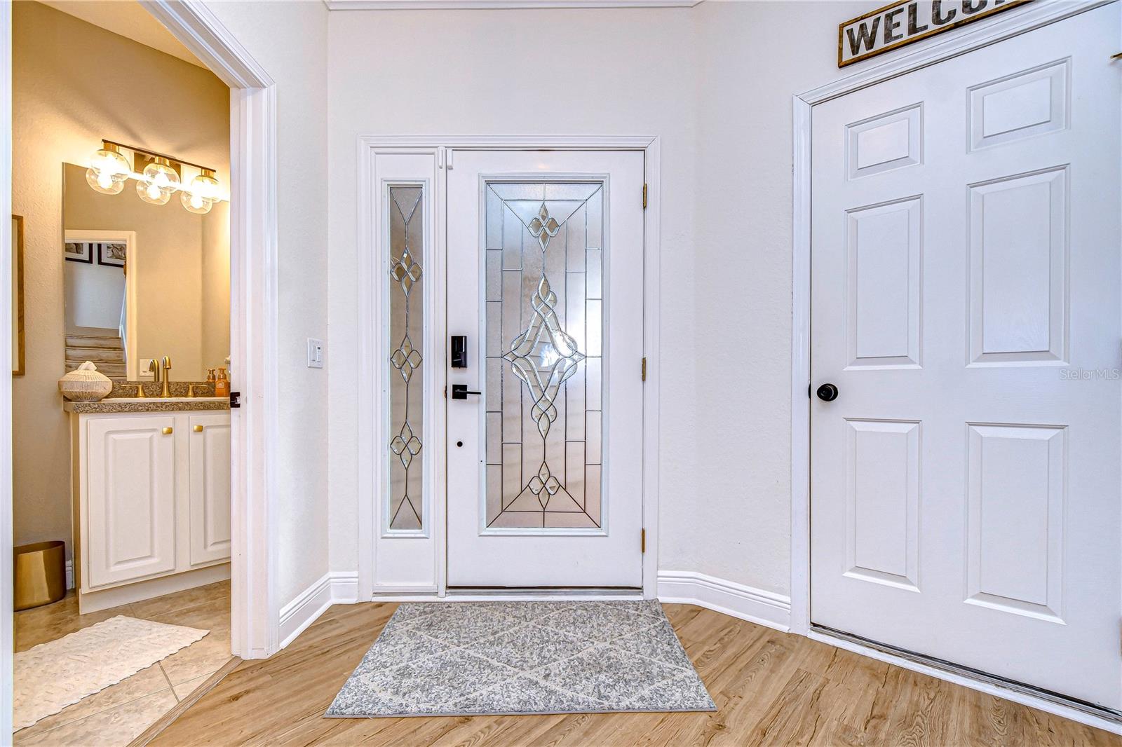 208 ELM VIEW CT — photo 4