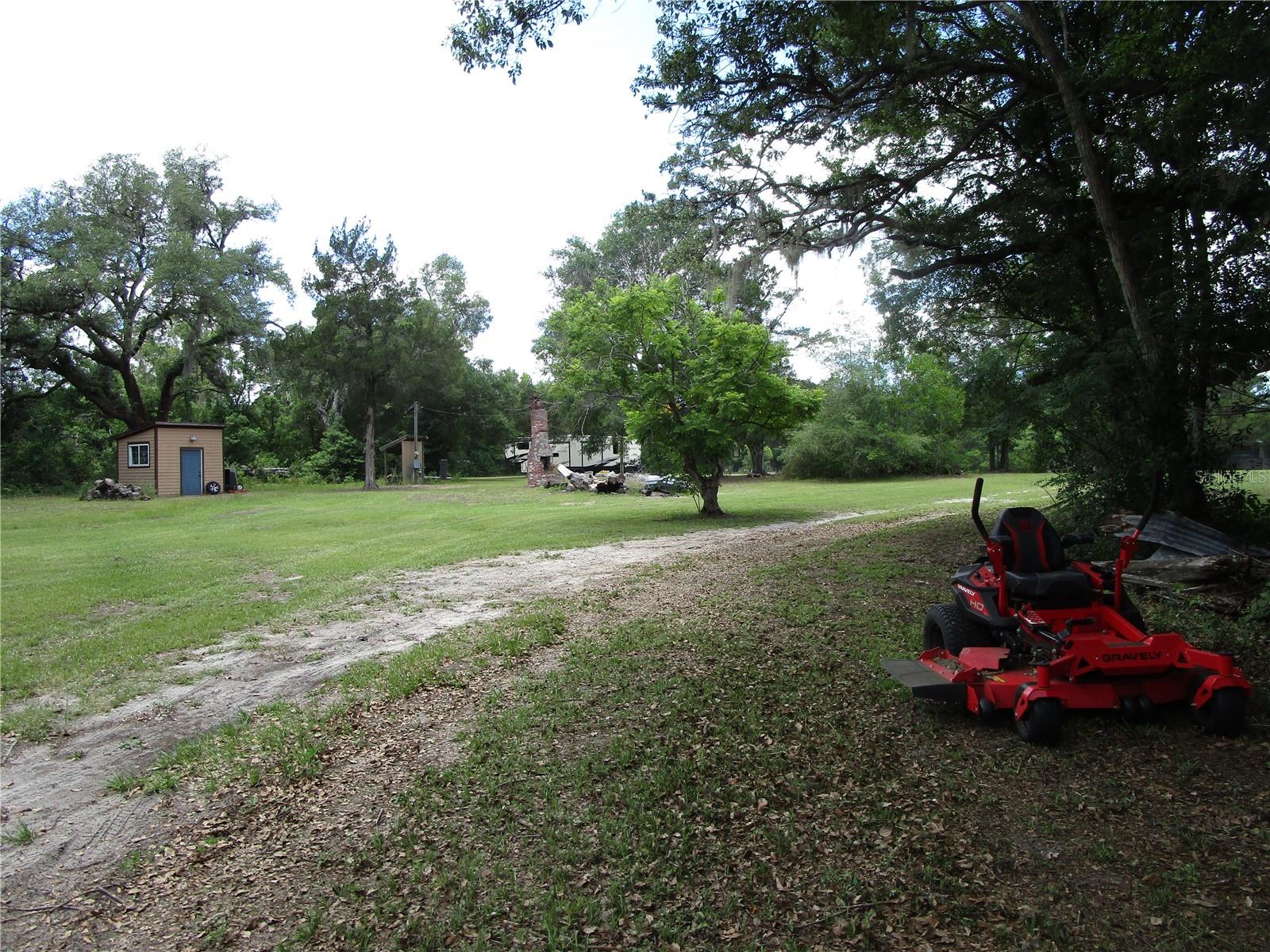 21108 DURDEN RD — photo 22