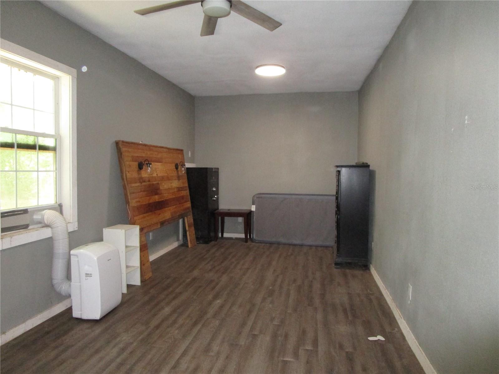 21108 DURDEN RD — photo 15