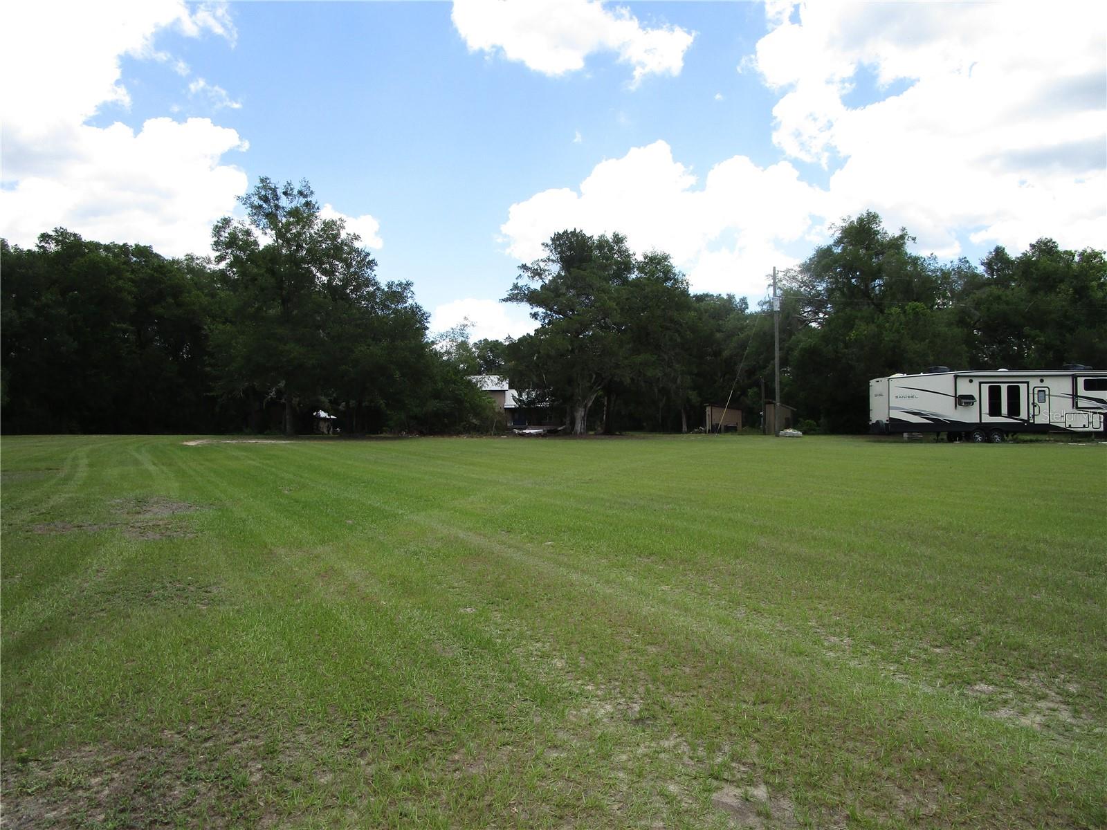 21108 DURDEN RD — photo 18