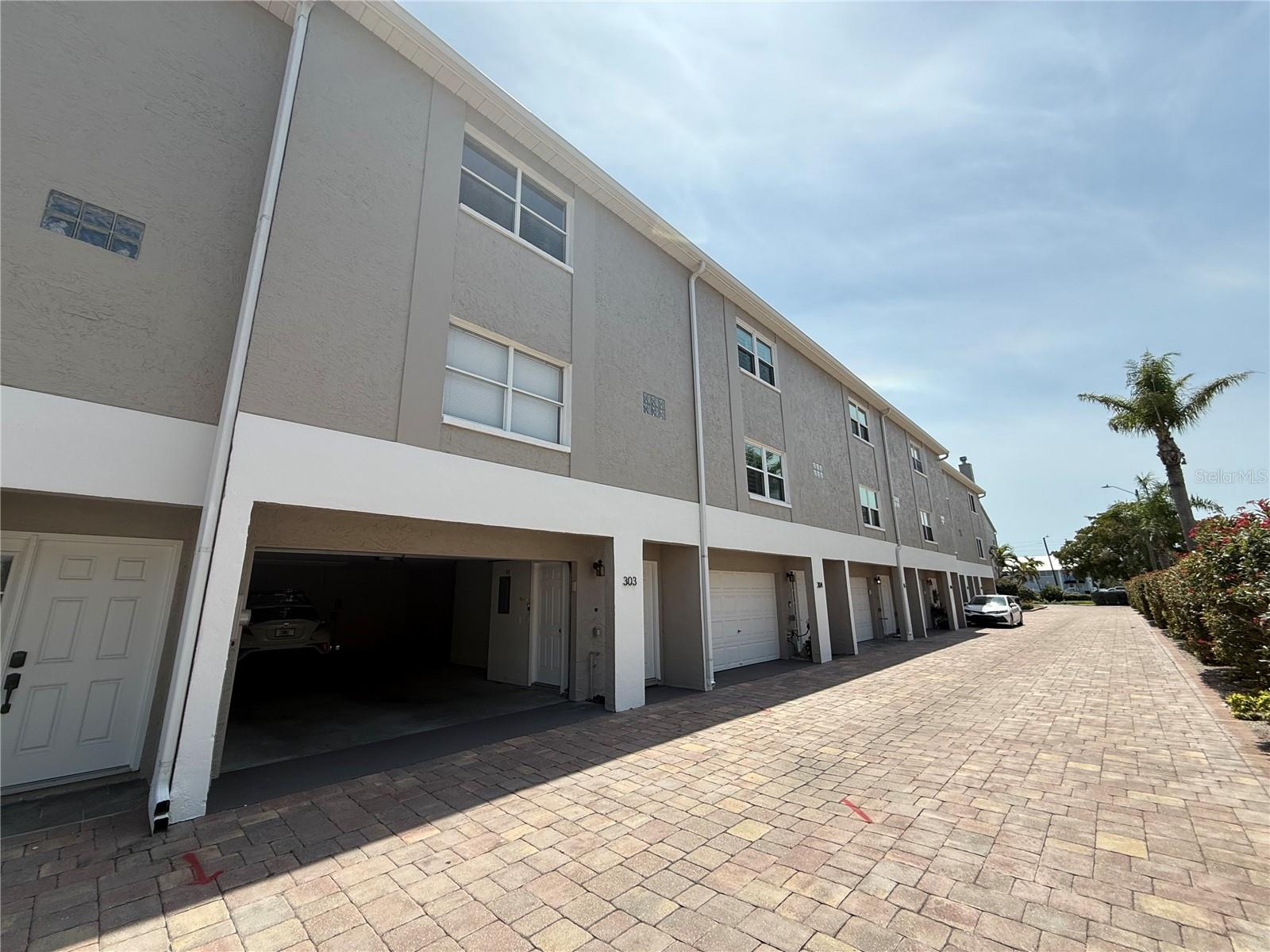 1117 PINELLAS BAYWAY S #303 — photo 2