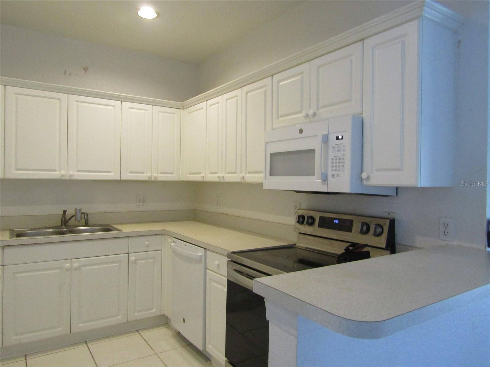 3966 MEDITERRANEA CIR #421 — photo 9