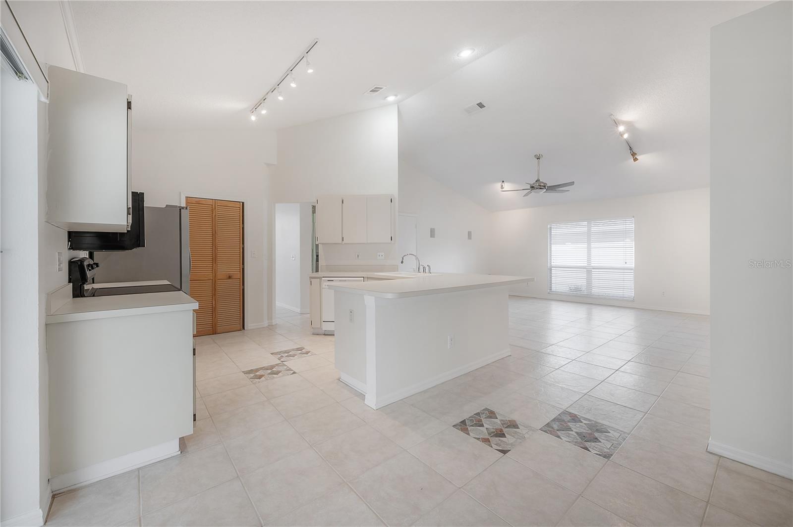 15121 HEATHRIDGE DR — photo 24