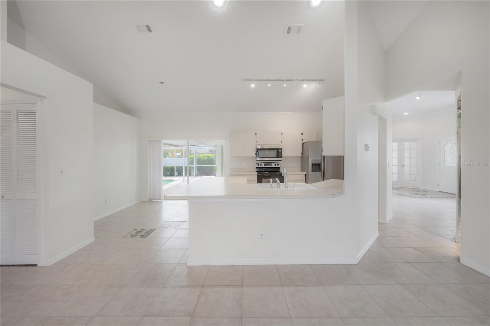 15121 HEATHRIDGE DR — photo 22