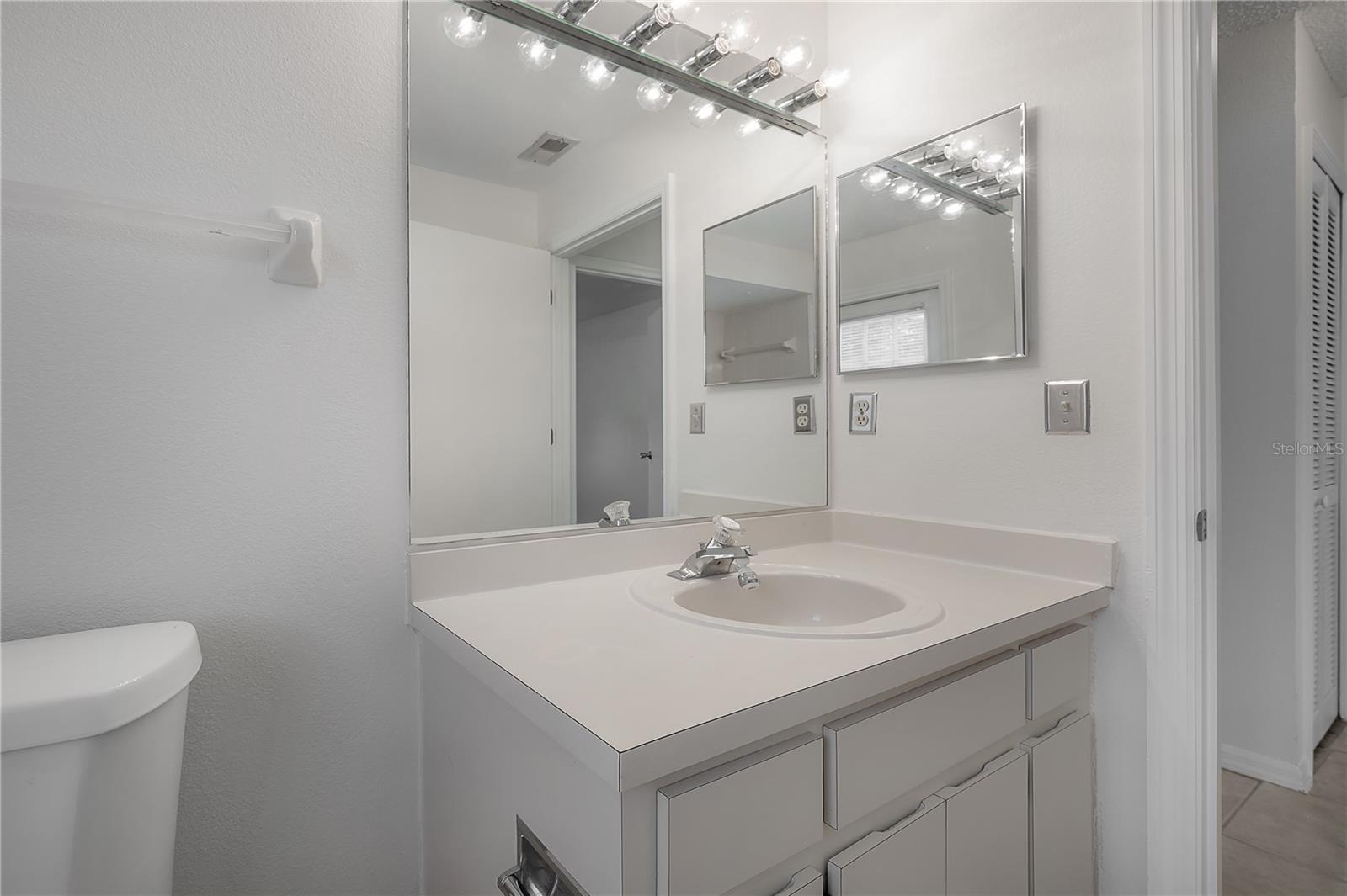 15121 HEATHRIDGE DR — photo 37