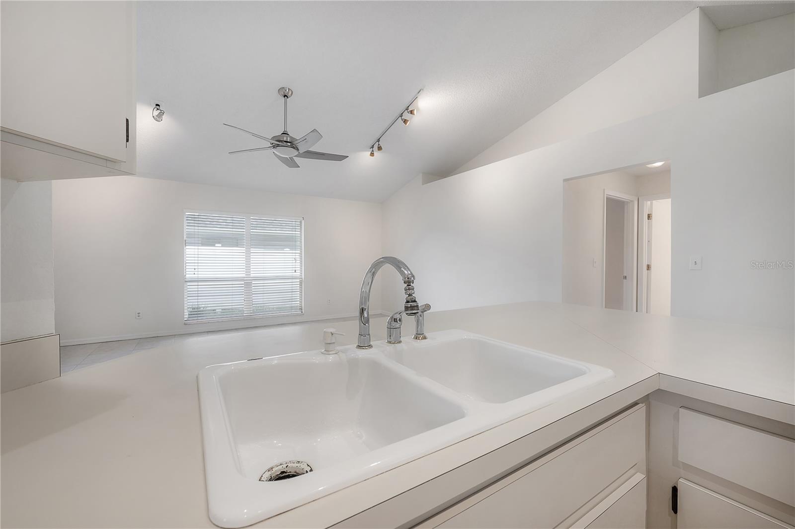 15121 HEATHRIDGE DR — photo 26