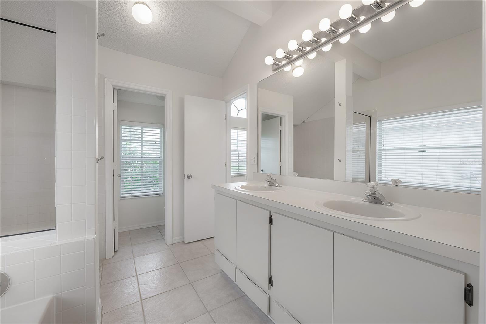 15121 HEATHRIDGE DR — photo 16