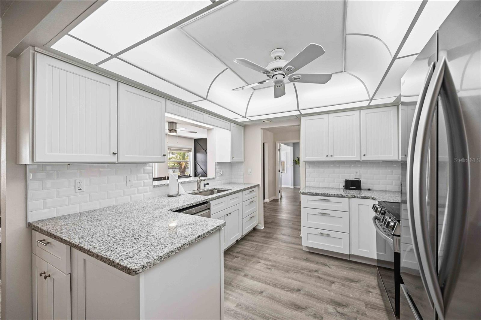 1933 FAIRVIEW DR — photo 11